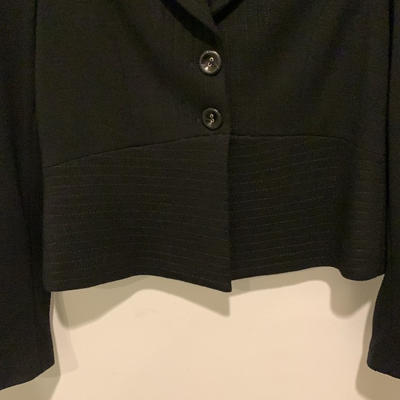 Beautiful wool blend Olsen tailored black jacket. Estimated Sz medium. EUC. - Picture 7 of 10